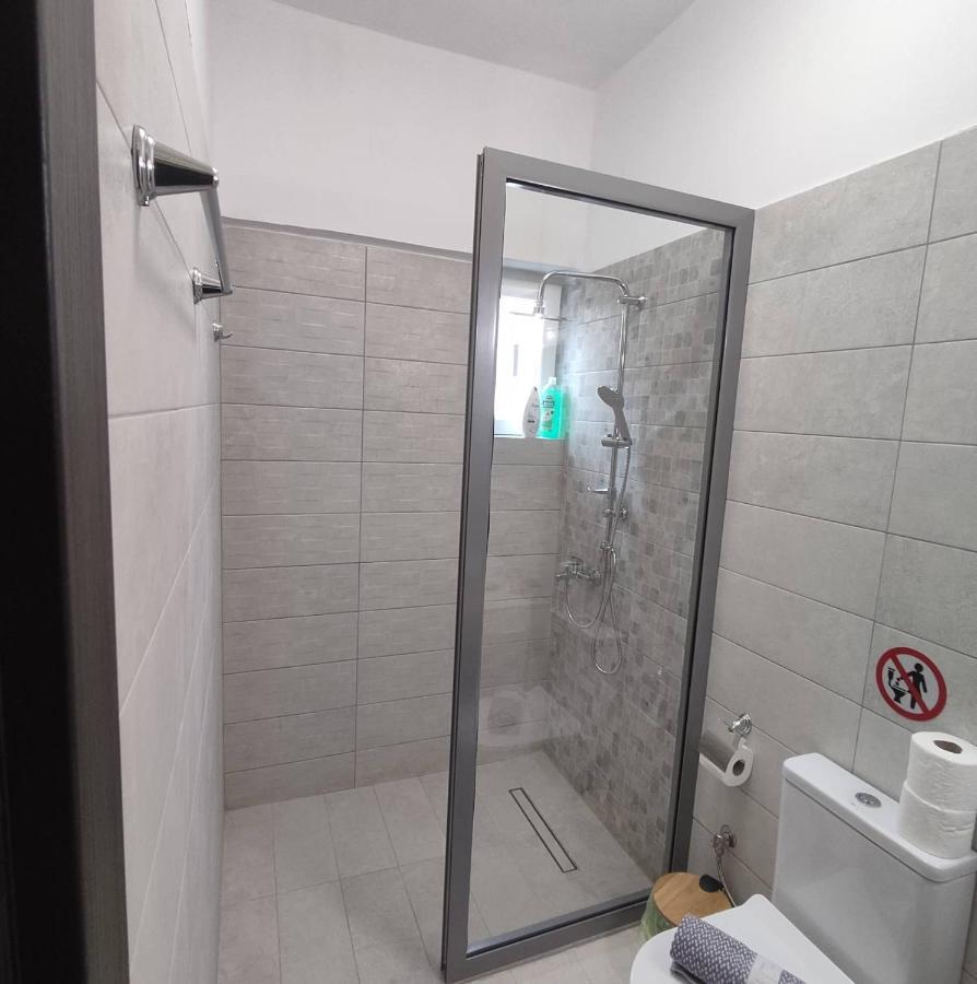Petmeza Apartment 1 By Dimitropoulos Aigio Dış mekan fotoğraf